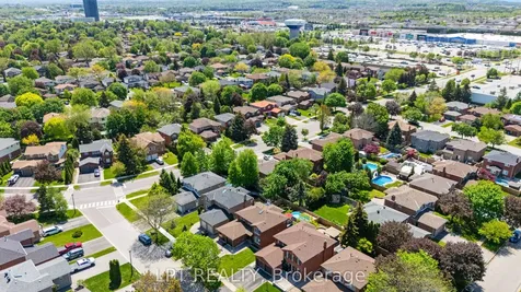 112 Doris Crescent Newmarket ON L3Y 7V5