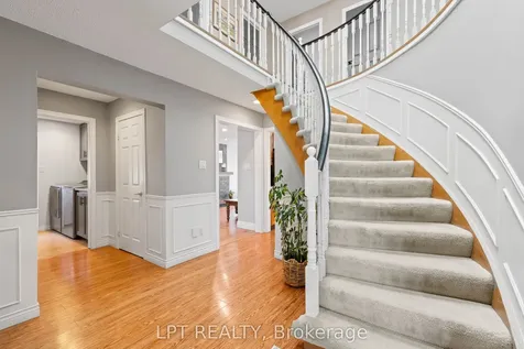 112 Doris Crescent Newmarket ON L3Y 7V5