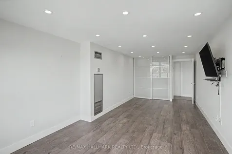 1 Clark Avenue W Vaughan ON L4J 7Y6