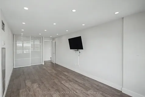 1 Clark Avenue W Vaughan ON L4J 7Y6