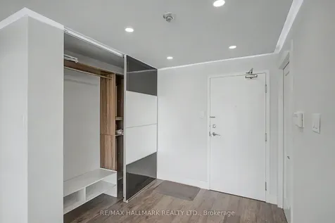 1 Clark Avenue W Vaughan ON L4J 7Y6