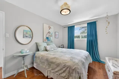 758 Beman Drive Newmarket ON L3Y 4Z2