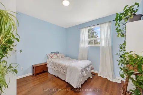 758 Beman Drive Newmarket ON L3Y 4Z2