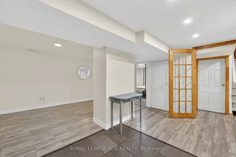 758 Beman Drive Newmarket ON L3Y 4Z2