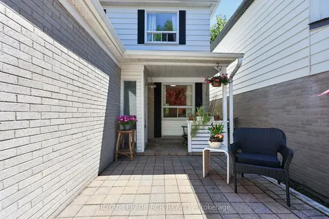 758 Beman Drive Newmarket ON L3Y 4Z2