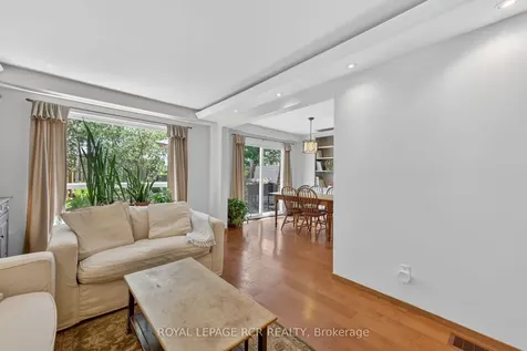 758 Beman Drive Newmarket ON L3Y 4Z2
