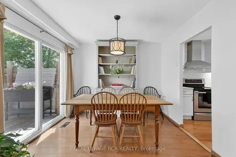 758 Beman Drive Newmarket ON L3Y 4Z2