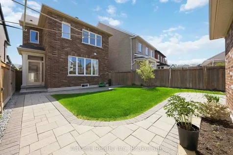 62 Demott Avenue Markham ON L6B 0Z1