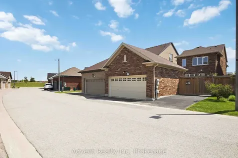 62 Demott Avenue Markham ON L6B 0Z1