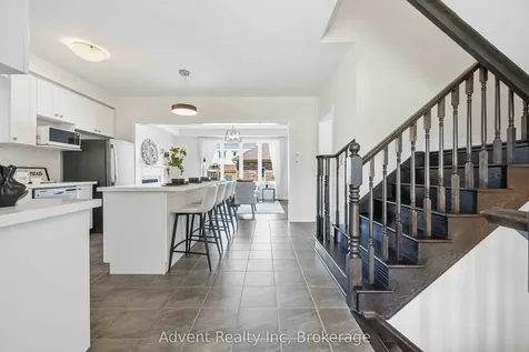 62 Demott Avenue Markham ON L6B 0Z1