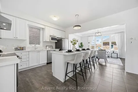 62 Demott Avenue Markham ON L6B 0Z1