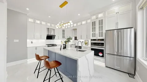 25 Cannes Avenue Vaughan ON L4H 4P5