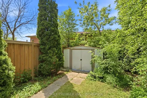 10 Ashcroft Court Vaughan ON L4L 1H2