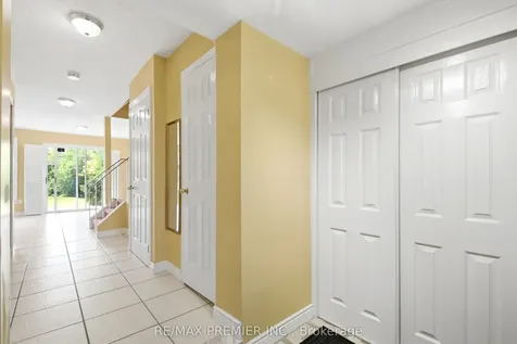 10 Ashcroft Court Vaughan ON L4L 1H2