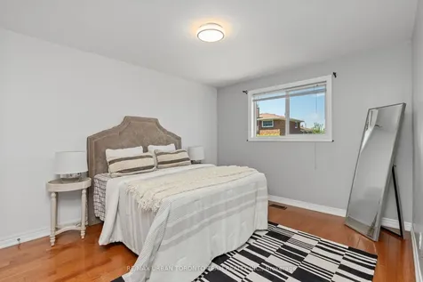 82 Button Road Vaughan ON L4L 1J8