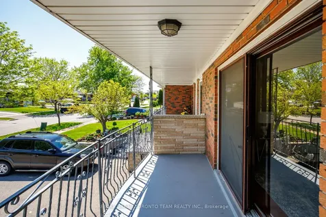 82 Button Road Vaughan ON L4L 1J8