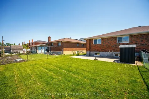 82 Button Road Vaughan ON L4L 1J8