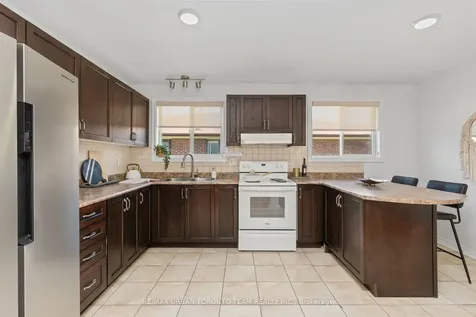 82 Button Road Vaughan ON L4L 1J8