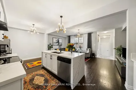 7 Carratuck Street East Gwillimbury ON L9N 0S5
