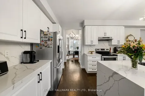 7 Carratuck Street East Gwillimbury ON L9N 0S5
