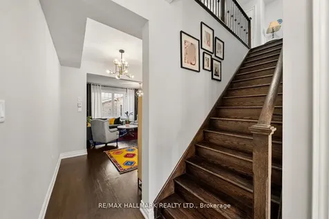 7 Carratuck Street East Gwillimbury ON L9N 0S5