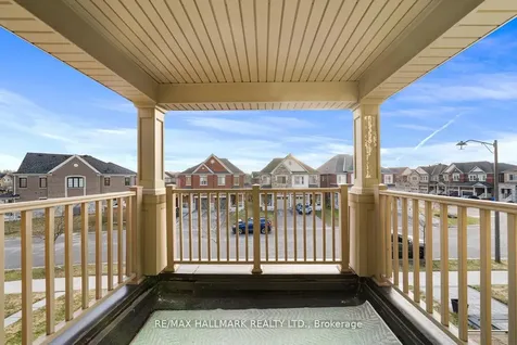 7 Carratuck Street East Gwillimbury ON L9N 0S5