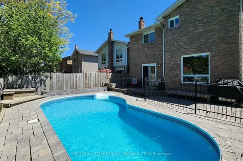 14 Parkinson Road Markham ON L3P 4G5