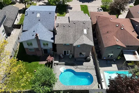 14 Parkinson Road Markham ON L3P 4G5