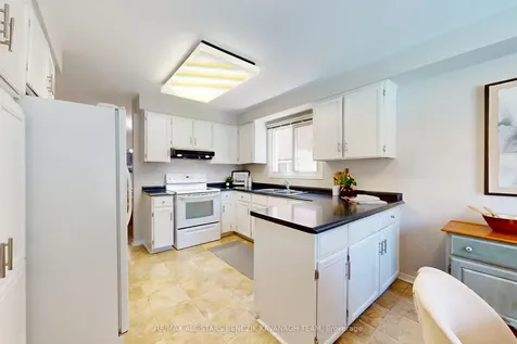 14 Parkinson Road Markham ON L3P 4G5