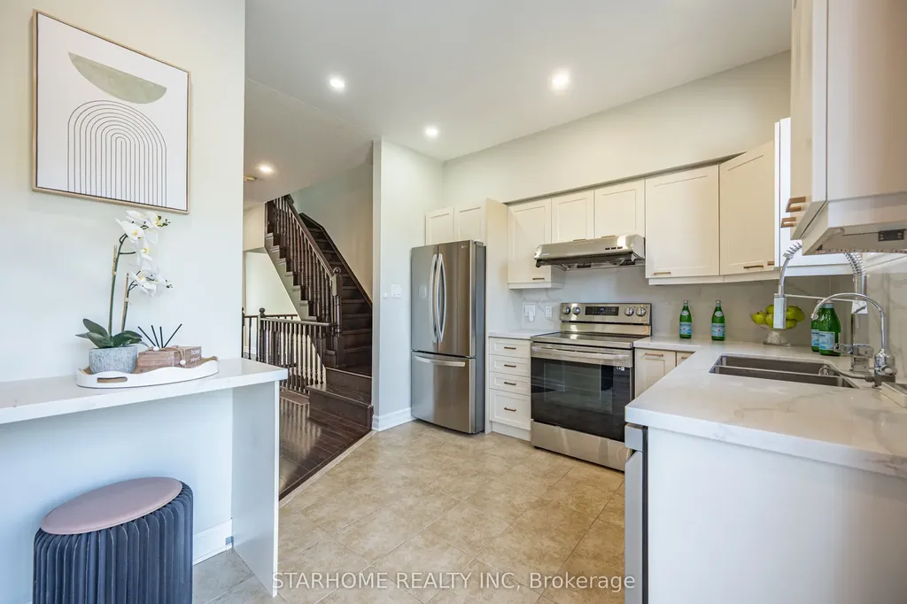 302 South Park Road Markham ON L3T 7W1