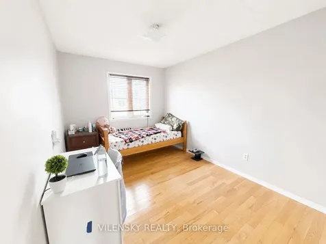 77 Billingsley Crescent Markham ON L3S 4P2