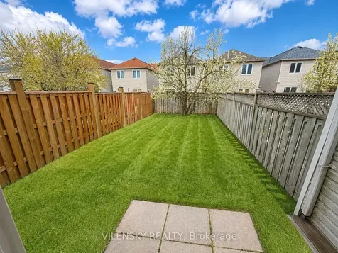 77 Billingsley Crescent Markham ON L3S 4P2