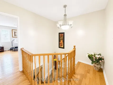 77 Billingsley Crescent Markham ON L3S 4P2
