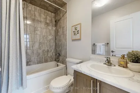 32 Stoeber Lane Markham ON L6B 0S1