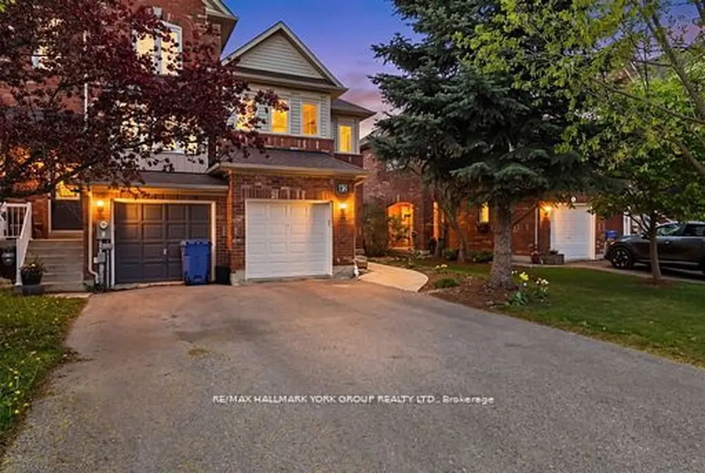 82 Baywell Crescent Aurora ON L4H 7N4