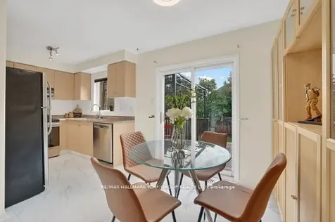 82 Baywell Crescent Aurora ON L4H 7N4
