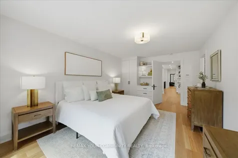 116 Lucas Street Richmond Hill ON L4C 4P5