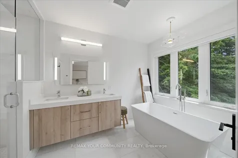 116 Lucas Street Richmond Hill ON L4C 4P5