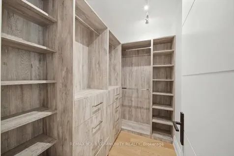 116 Lucas Street Richmond Hill ON L4C 4P5