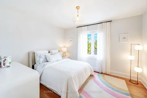 116 Lucas Street Richmond Hill ON L4C 4P5