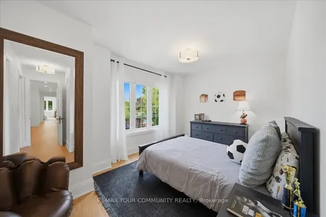 116 Lucas Street Richmond Hill ON L4C 4P5