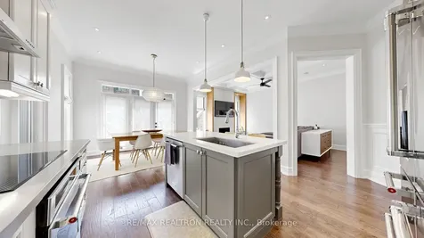 11 Peter Miller Street Aurora ON L4G 0W4