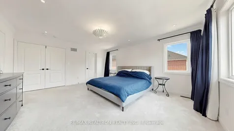 11 Peter Miller Street Aurora ON L4G 0W4