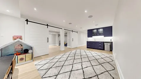 11 Peter Miller Street Aurora ON L4G 0W4