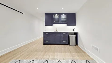 11 Peter Miller Street Aurora ON L4G 0W4