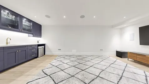 11 Peter Miller Street Aurora ON L4G 0W4
