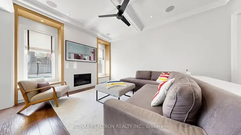11 Peter Miller Street Aurora ON L4G 0W4