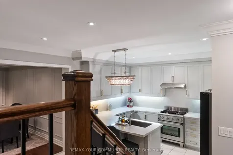 95 Alex Campbell Crescent King ON L7B 1K9