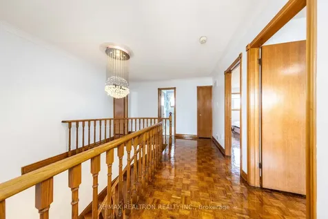 73 Saddle Tree Crescent Vaughan ON L4L 3X4