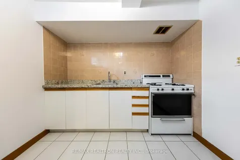 73 Saddle Tree Crescent Vaughan ON L4L 3X4